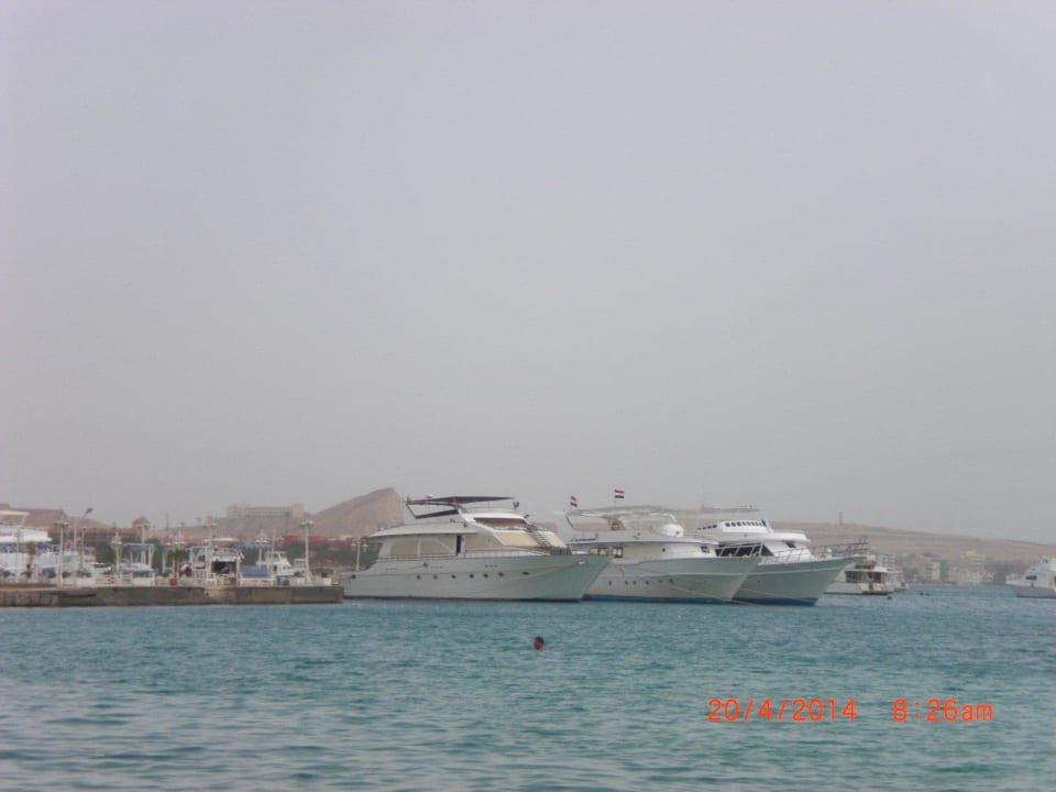 Bootanlegeplatz hinterm Hotel The Grand Hotel Hurghada