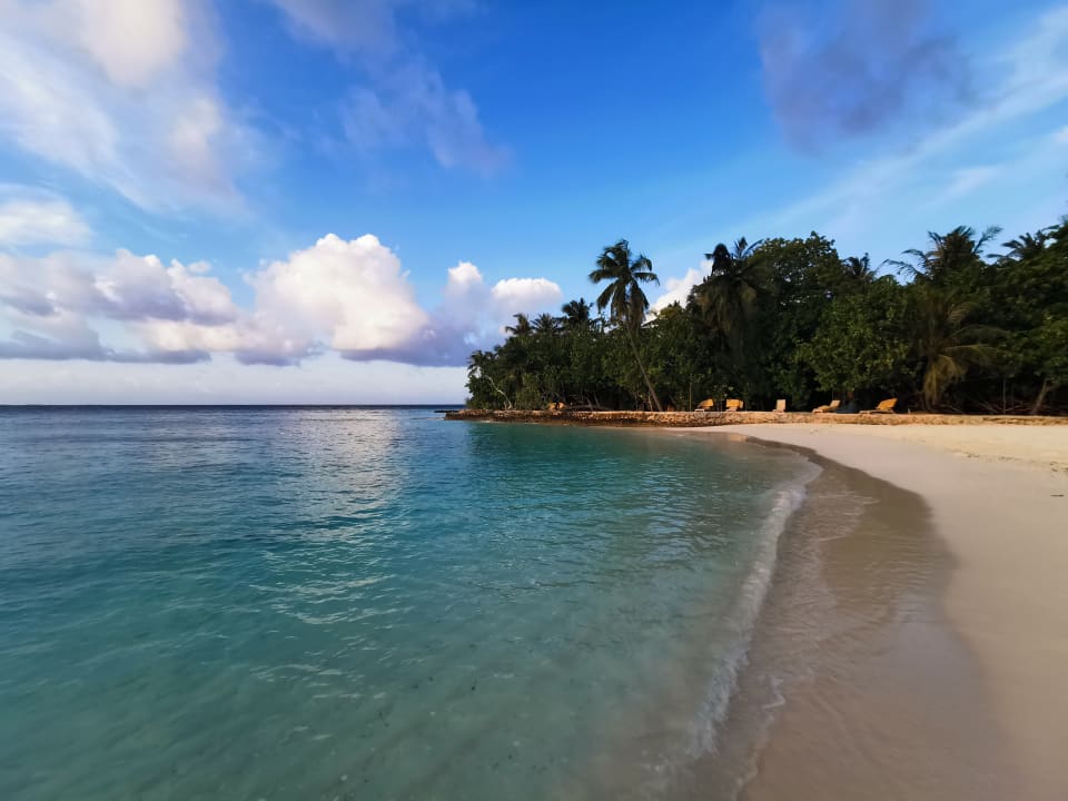 Strand Embudu Village