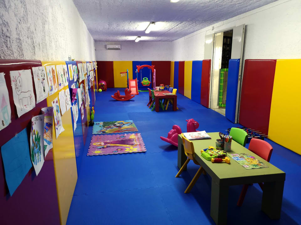 Sport & Freizeit Elmi Suites