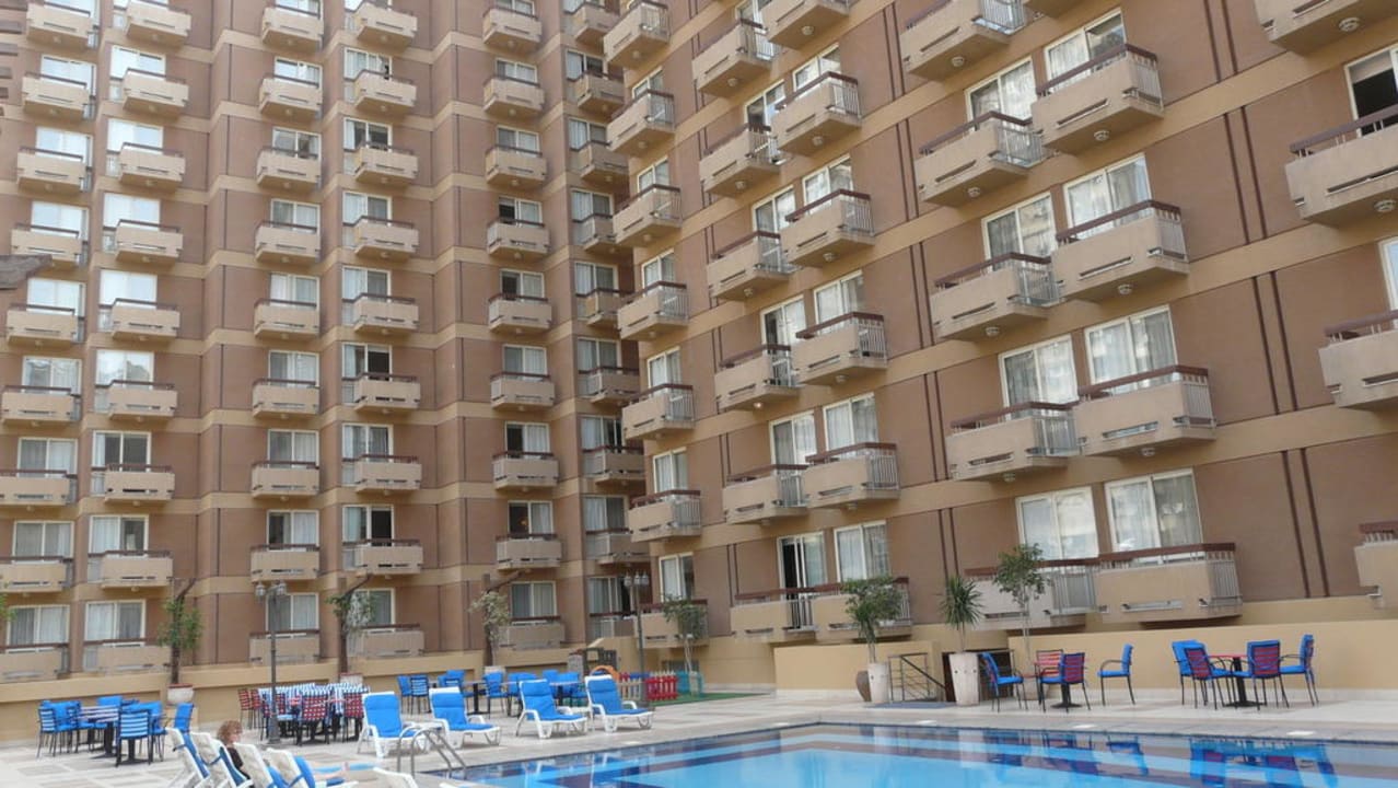 Rückseite vom Pool aus gesehen Safir Hotel Cairo