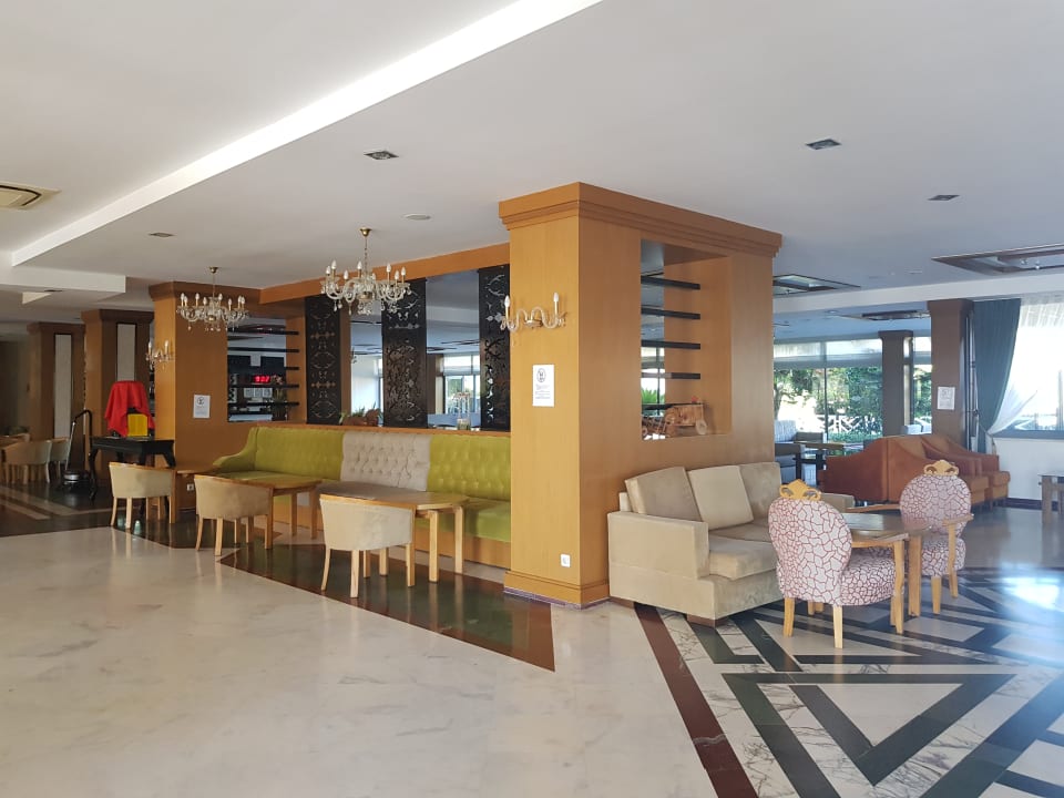 Lobby Seaden Corolla Hotel