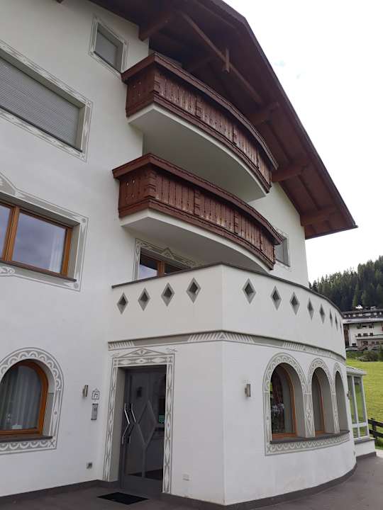 Außenansicht Residence Villa Funtanes