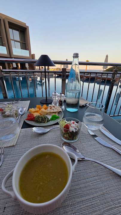 Gastro Ventale Island Breeze Resort