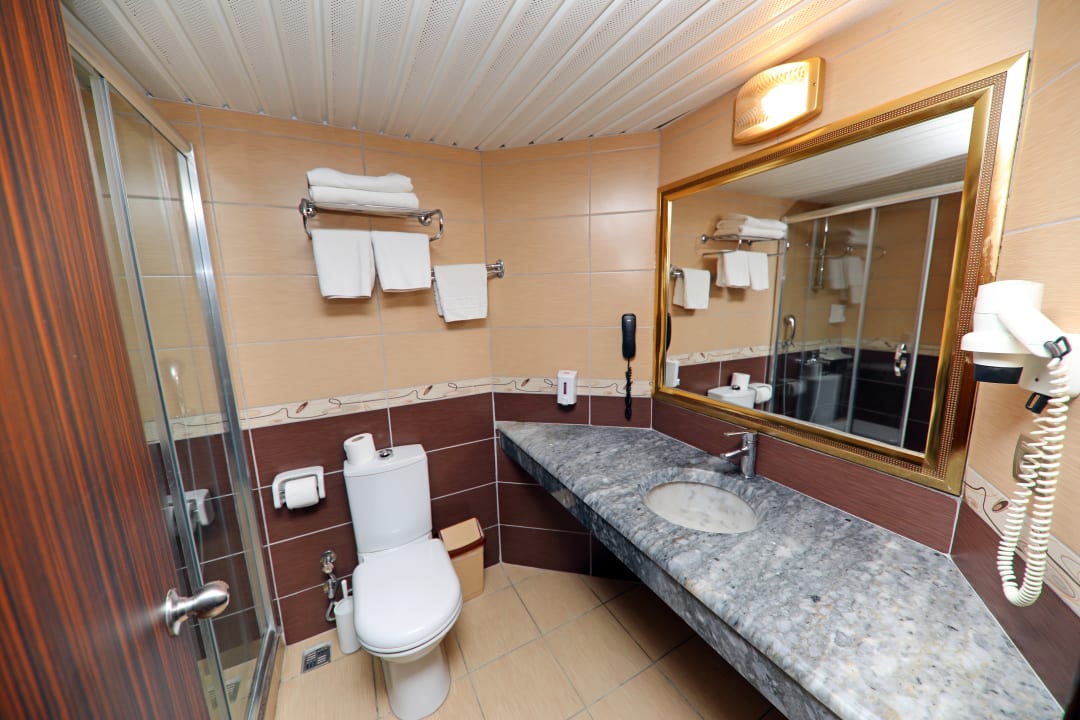Zimmer Caretta Beach Hotel
