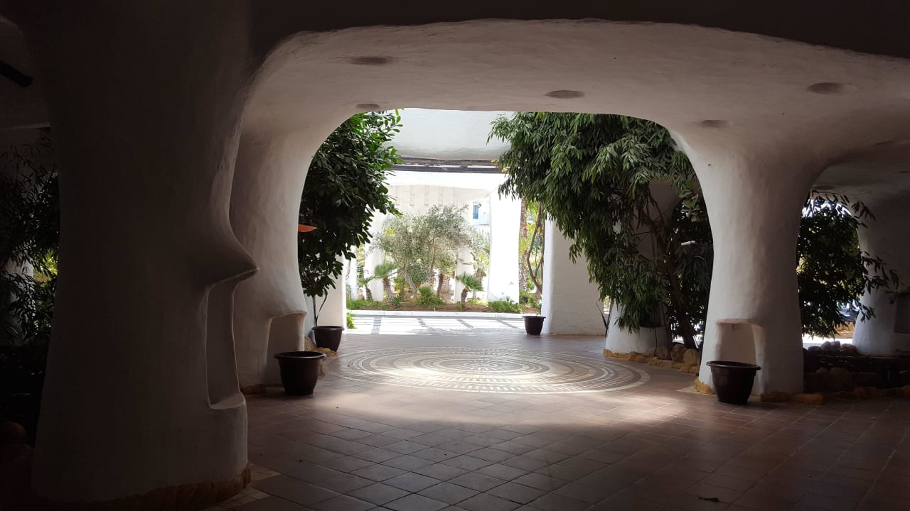 Eingang Hotel Yasmine Beach Resort