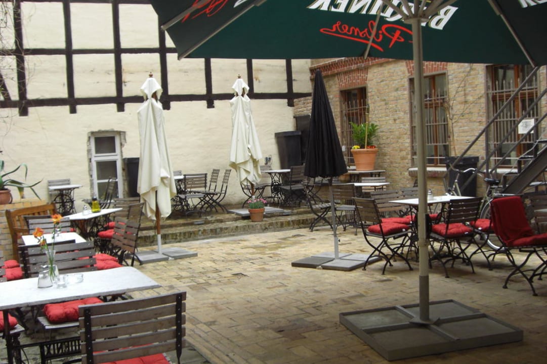 Innenhof ApartHotel Walhalla