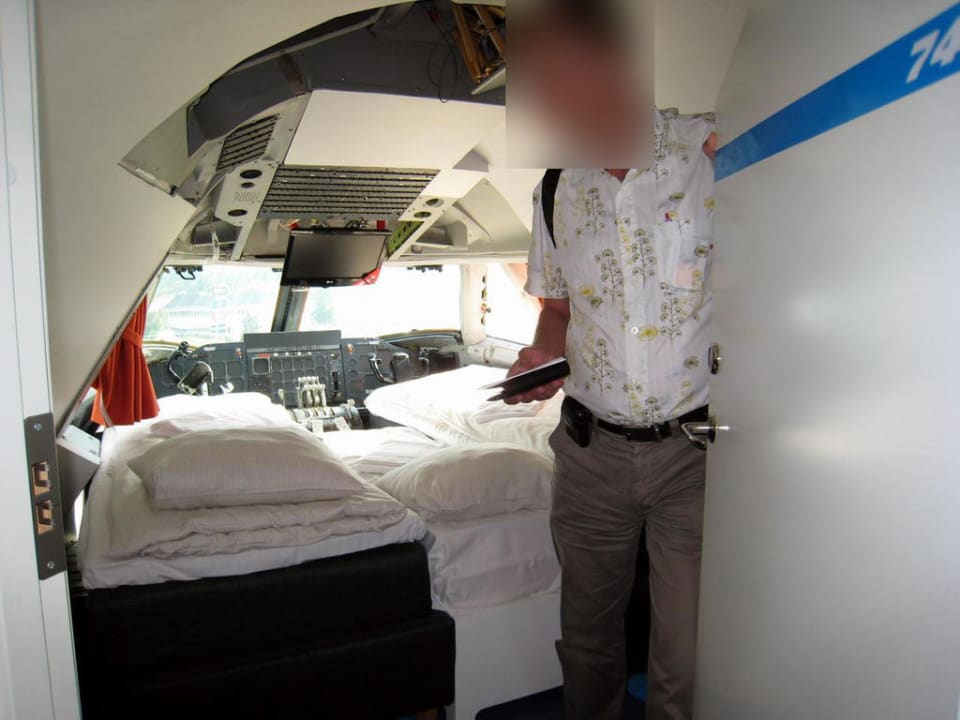 Cockpit suite Hostel Jumbo Stay