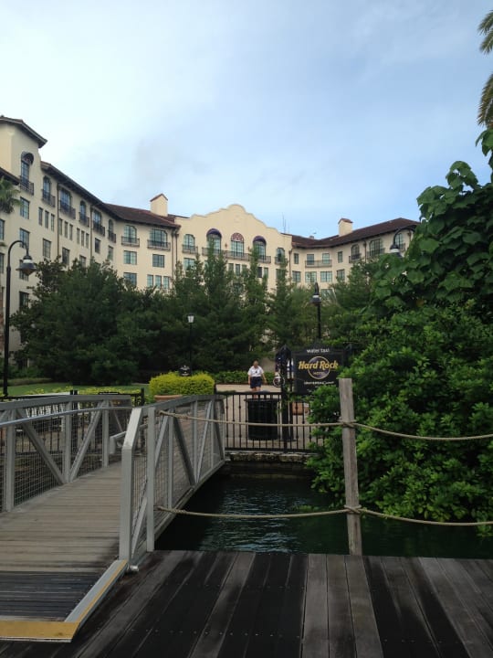 Hotel von der Wassertaxiseite aus Hard Rock Hotel at Universal Orlando