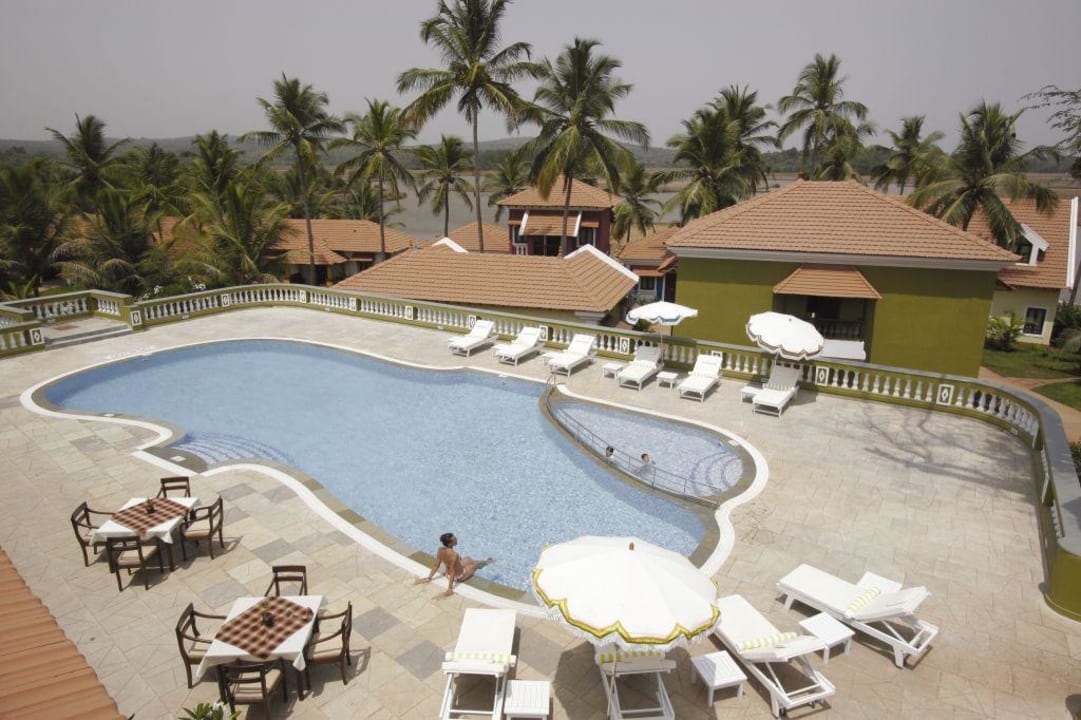 Swimming Pool Top view Mercure Goa Devaaya Retreat