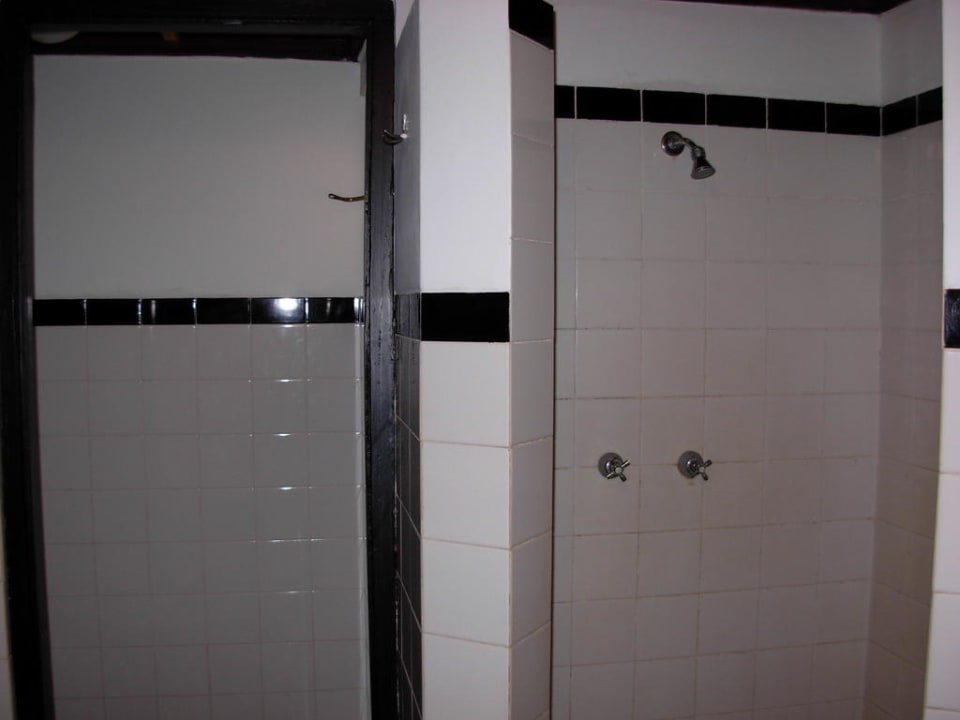 Dusche Hotel Amaya Lake