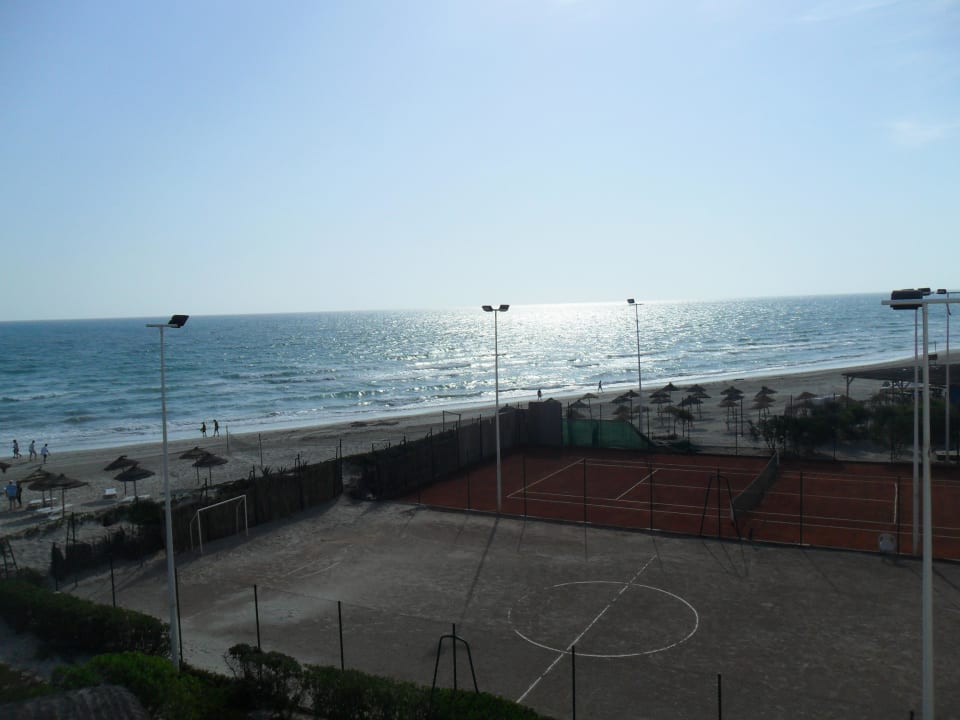 Campo da calcio e tennis del resort Vincci Dar Midoun