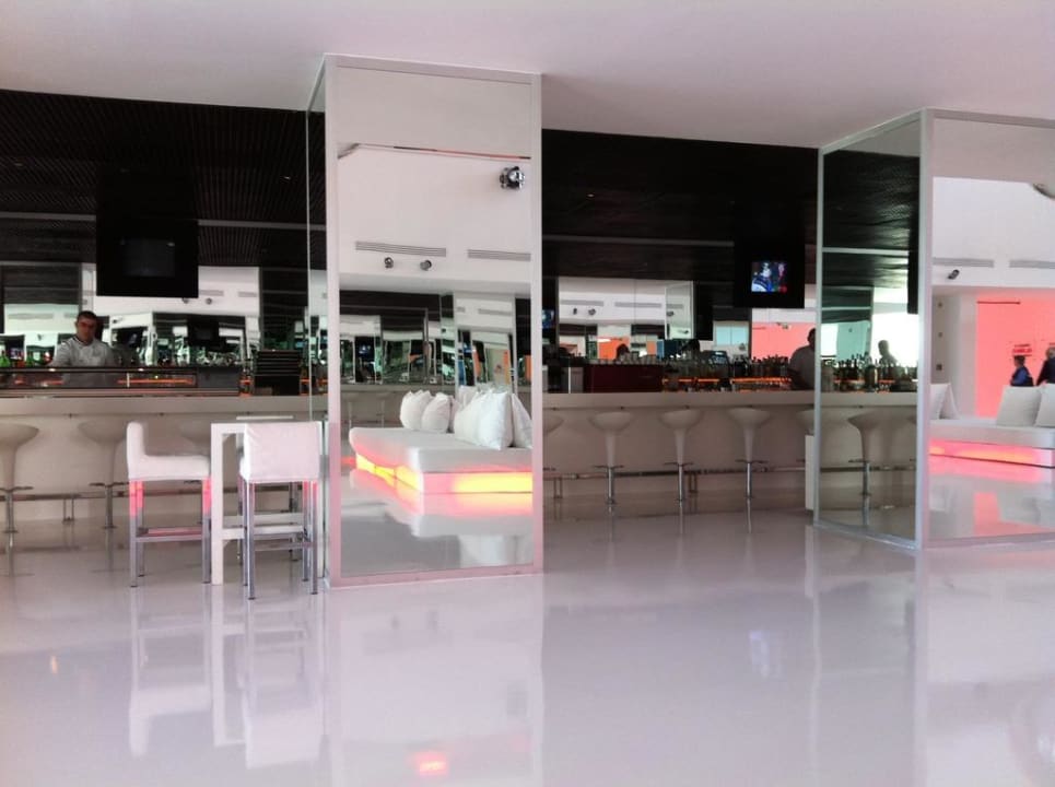 Bar Hotel SU & Aqualand