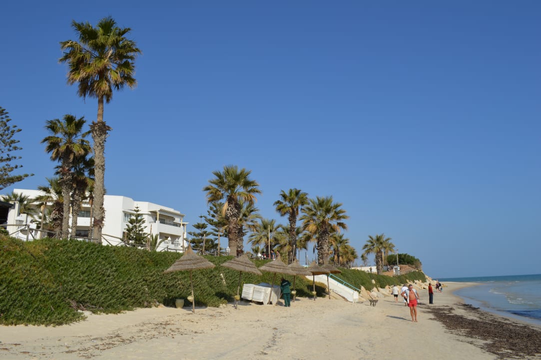 Strand vor dem Hotel Orient Palace Resort & Spa