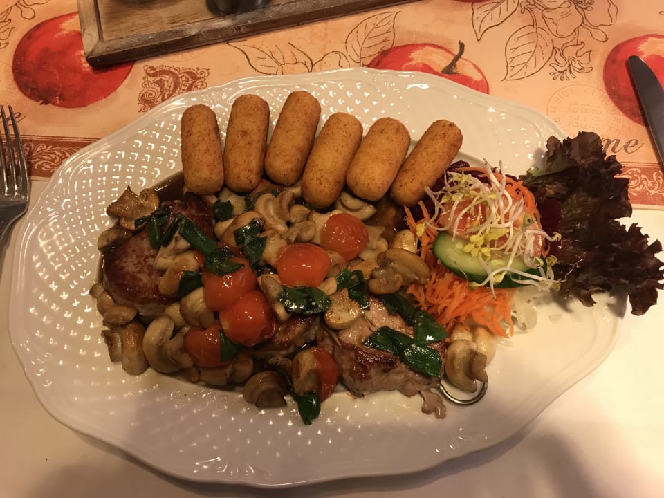 Restaurant am Abend Hotel Brockenscheideck