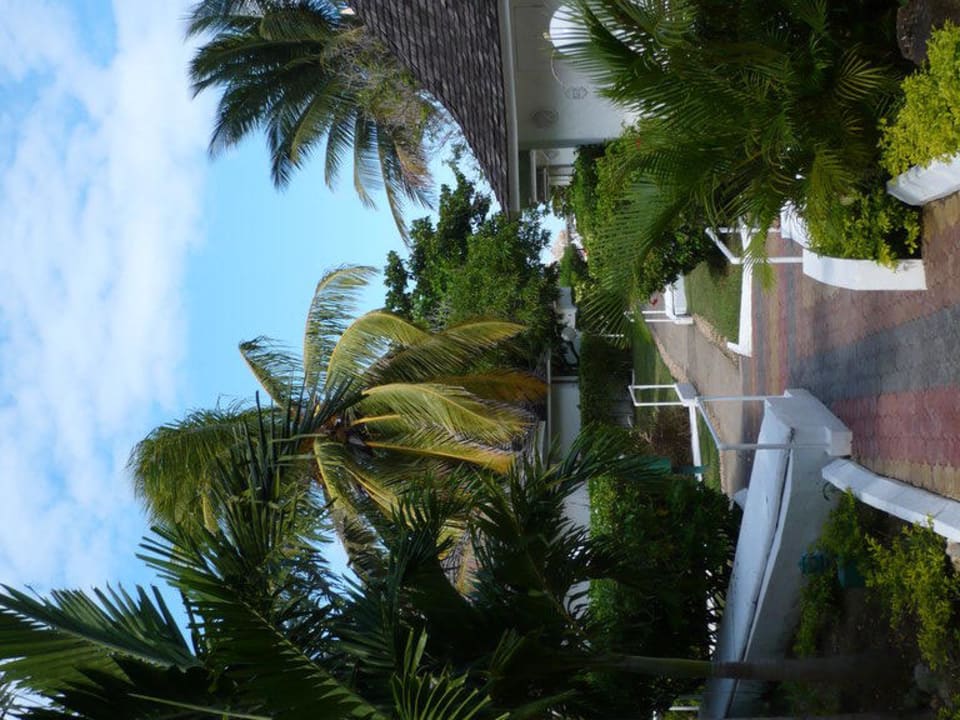 Weg der Gartenanlage Grand Muthu Club Caribbean Runaway Bay