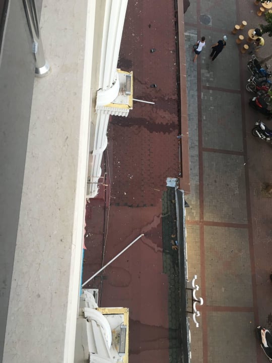 Überall Müll Hotel Diamore