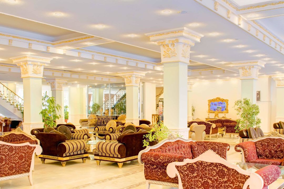 Lobby Larina Resort Spa & Hotel