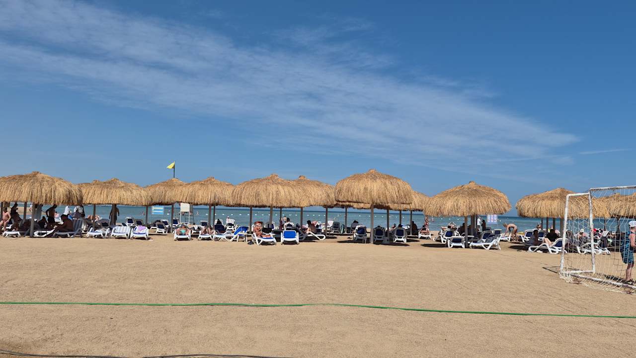 Strand Rewaya Majestic Resort