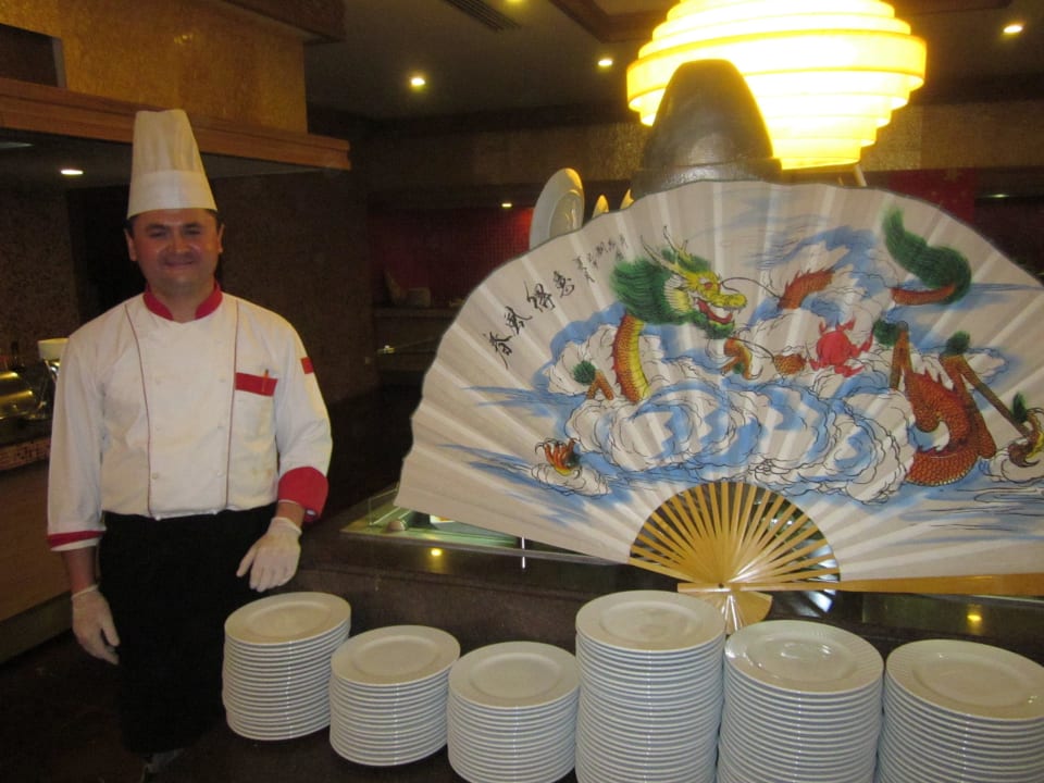 Asiatischer Abend Club Grand Side
