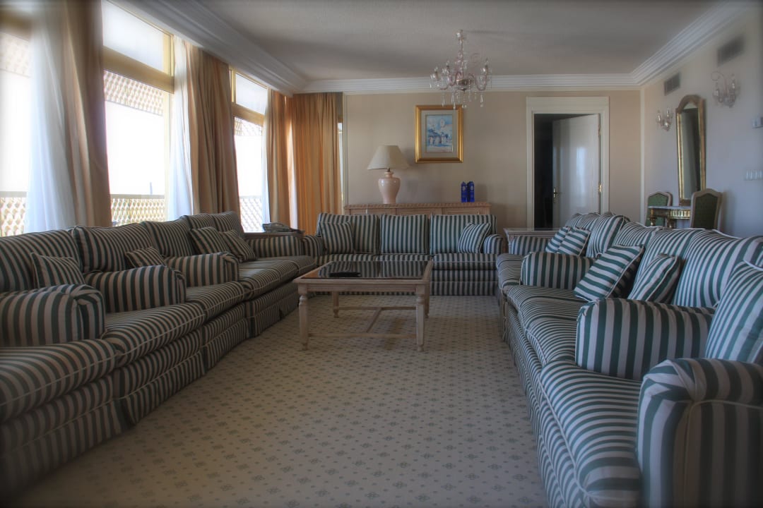 The living room Hotel Amir Palace