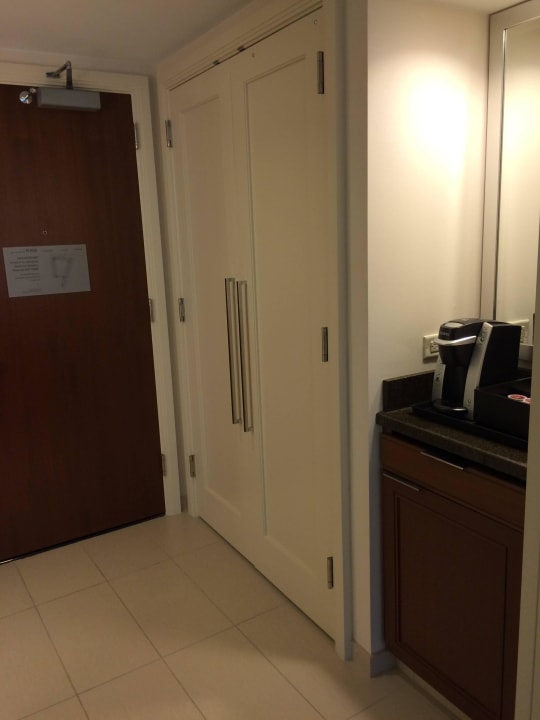 Dresser Marriott Marquis Washington