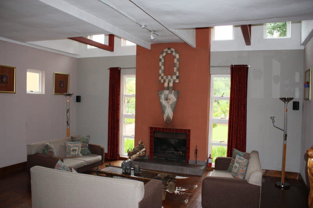 Lobby Hotel Lily Pond Lodge