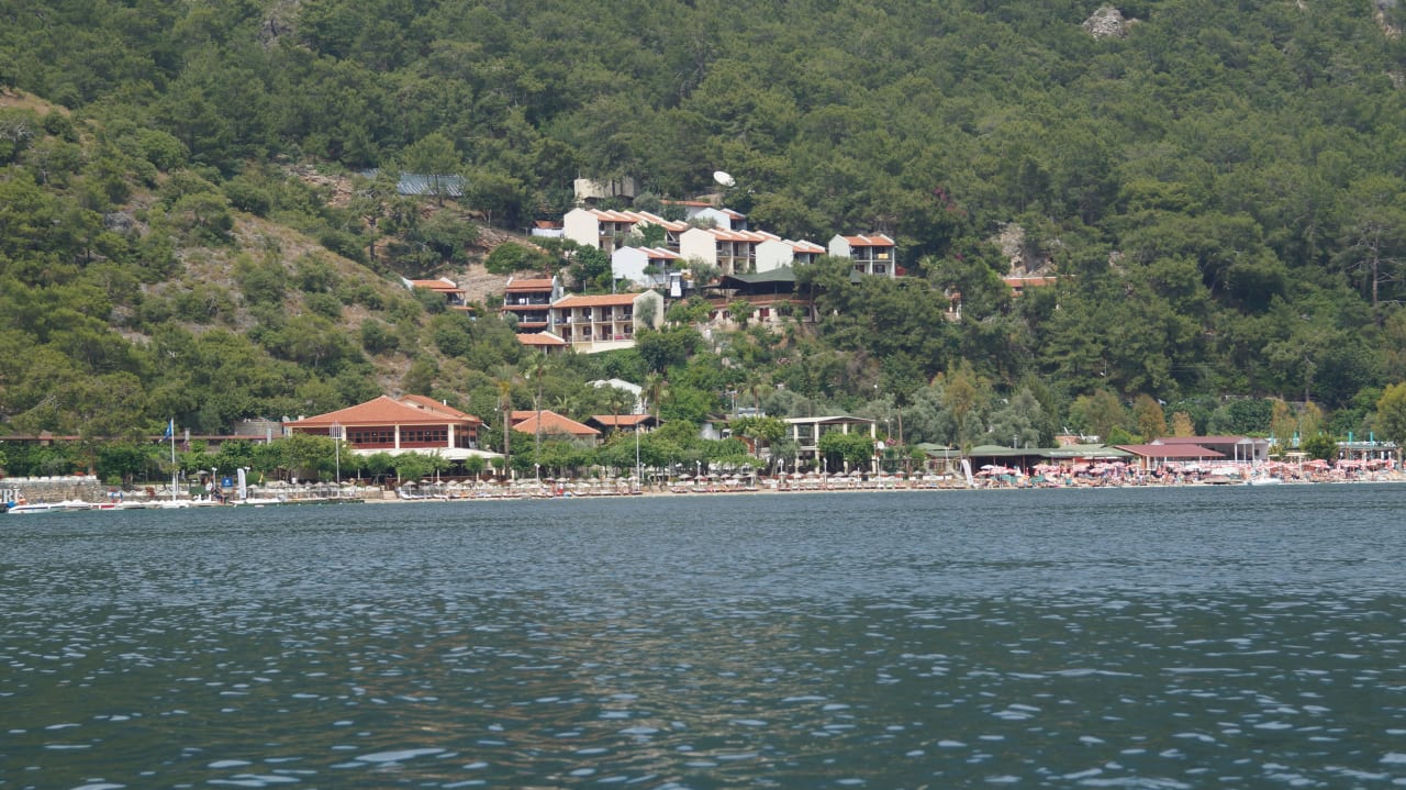 Blick auf das Hotel vom Meer Hotel Meri