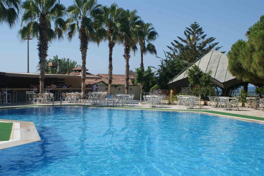 Pool Nerton Hotel - Erwachsenenhotel ab 16 Jahren