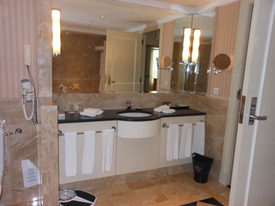 Deluxe Suite 426 - Badezimmer Sheraton Warsaw Hotel