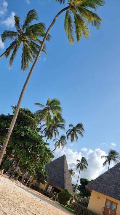 Strand Neptune Pwani Beach Resort & Spa