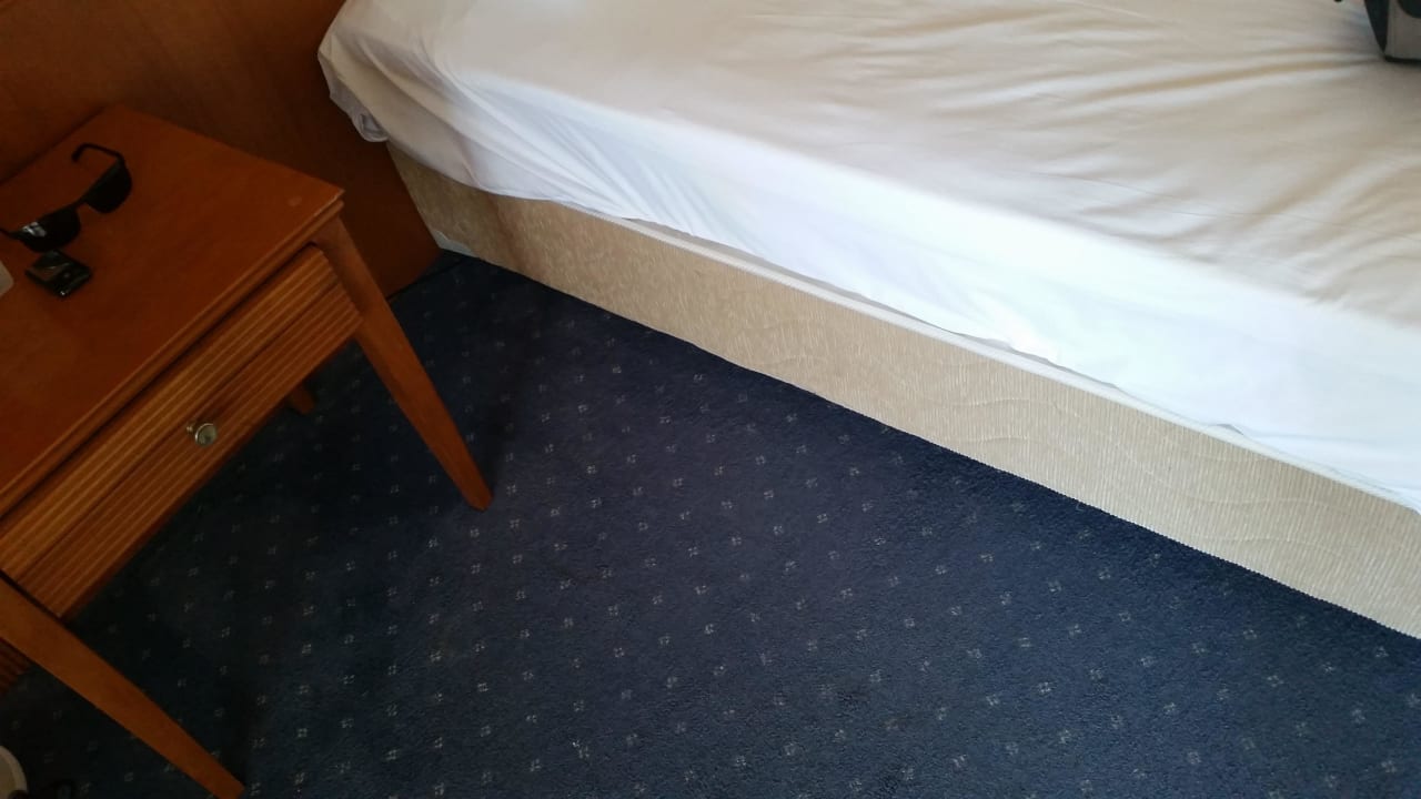 Das Bett und der schöne Teppich Kilikya Resort Camyuva
