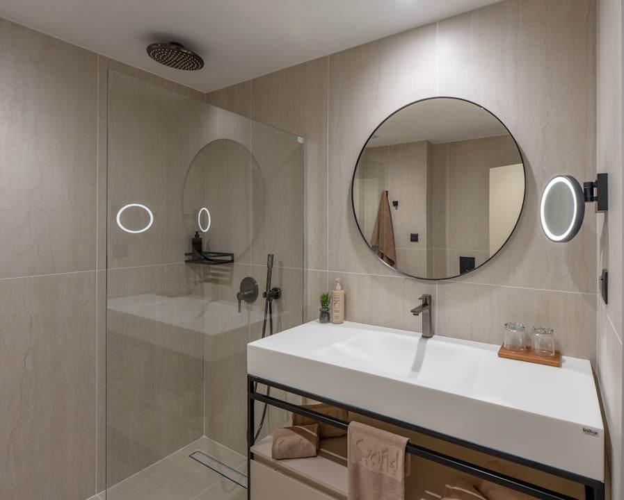 Zimmer GRIFID Aqua Club Bolero