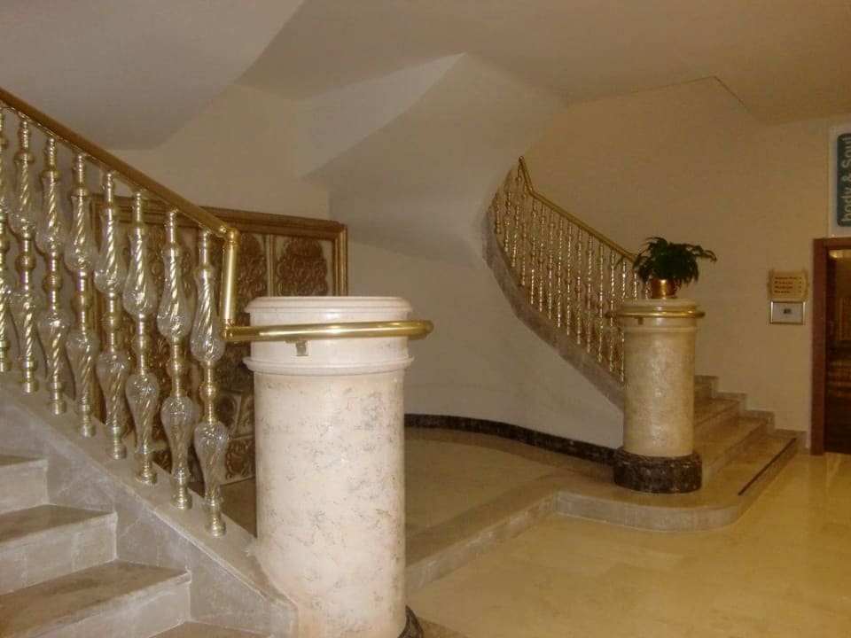 Stiegenaufgang Diamond Excellence Resort & Spa