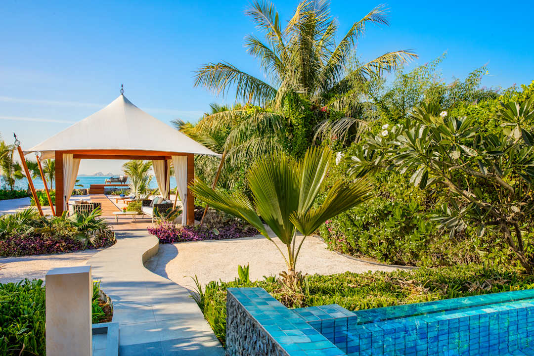 Gartenanlage The Ritz-Carlton Ras Al Khaimah Al Hamra Beach