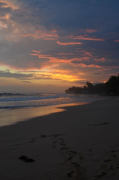 Sonnenuntergang Hotel Haus am Meer Wilde Ananas