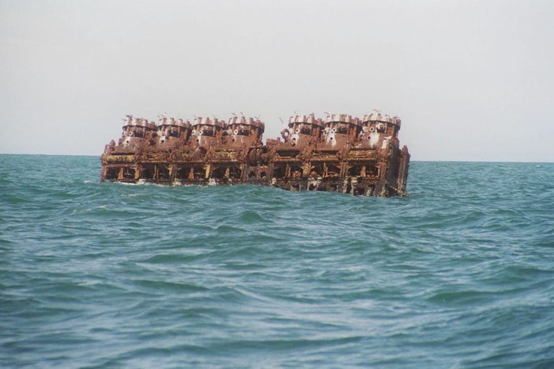 Was ist denn das? Bahari Beach Hotel