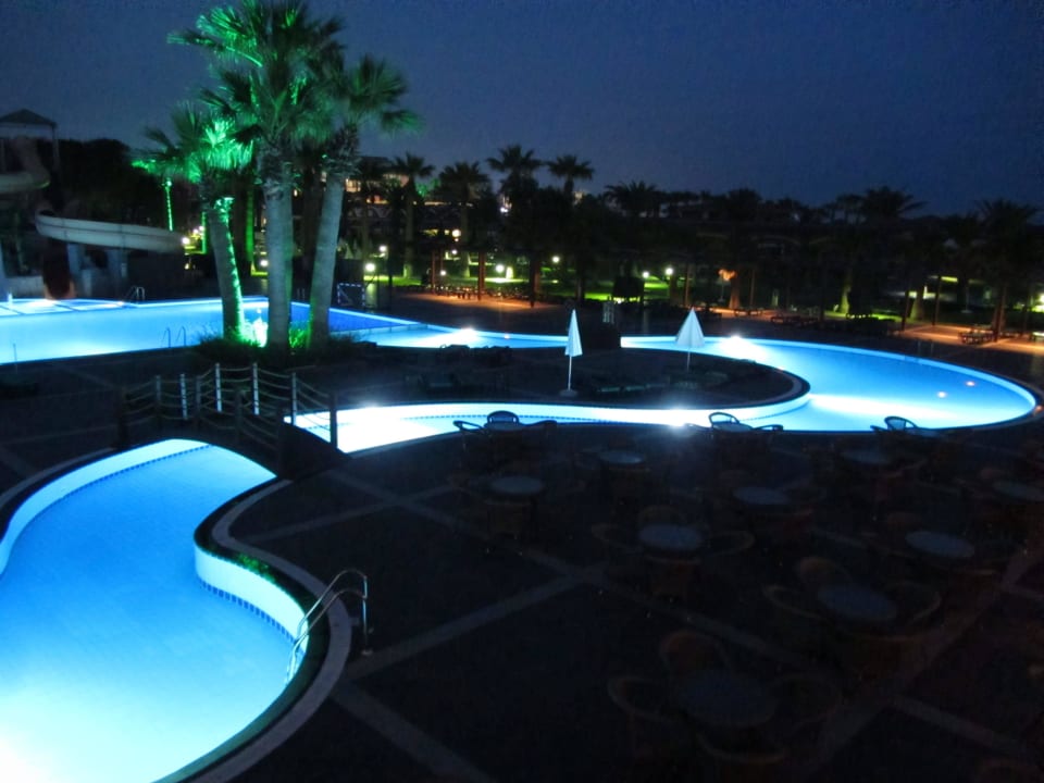 Pool bei Nacht Megasaray Club Belek