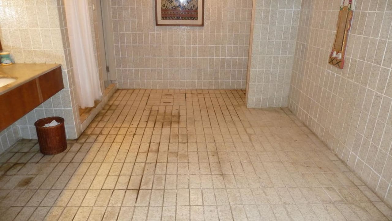 Toilette unter der Night Bar Hotel Sheraton Senggigi Lombok Beach Resort