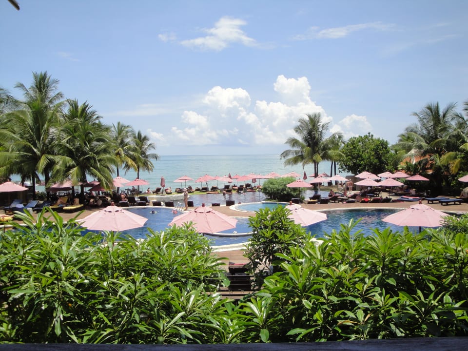 Blick vom Restaurant auf die Poolanlage Khaolak Laguna Resort