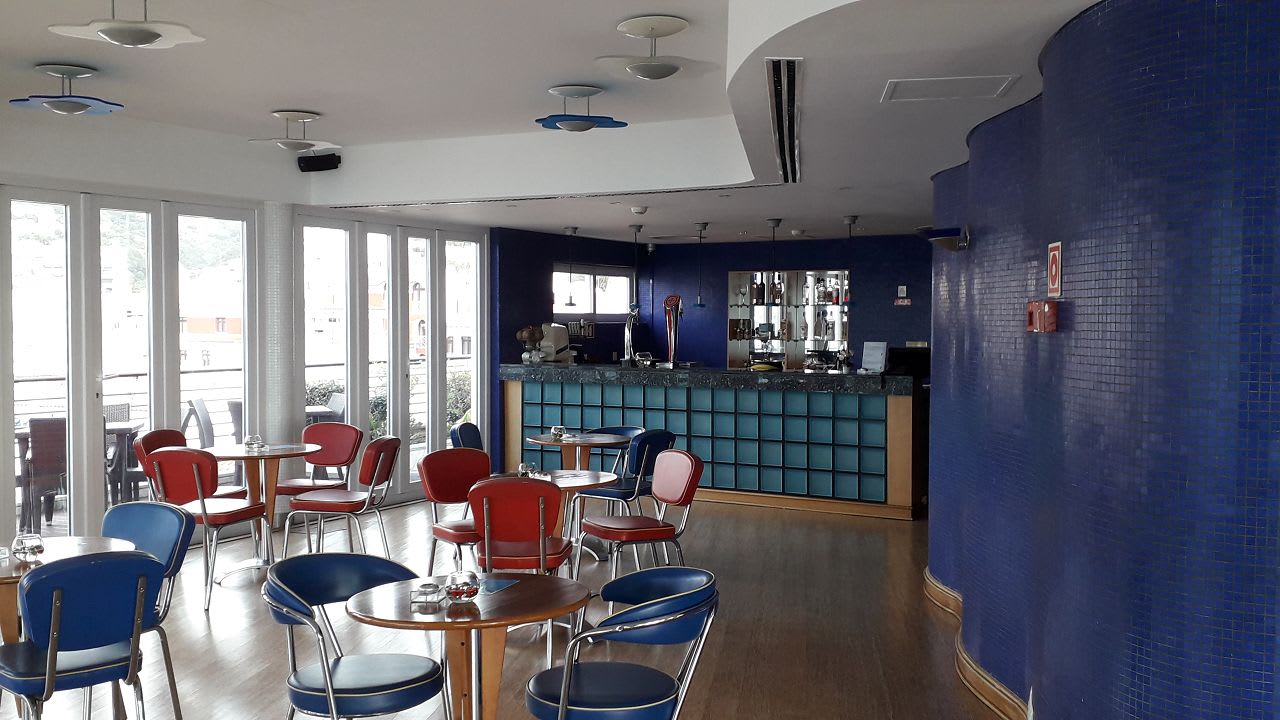 Gastro Sesimbra Oceanfront Hotel