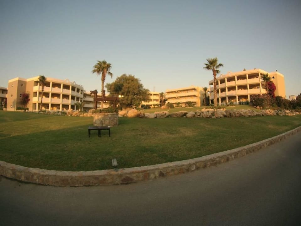 Überall Zimmerbereiche Hotel Kalithea Horizon Royal