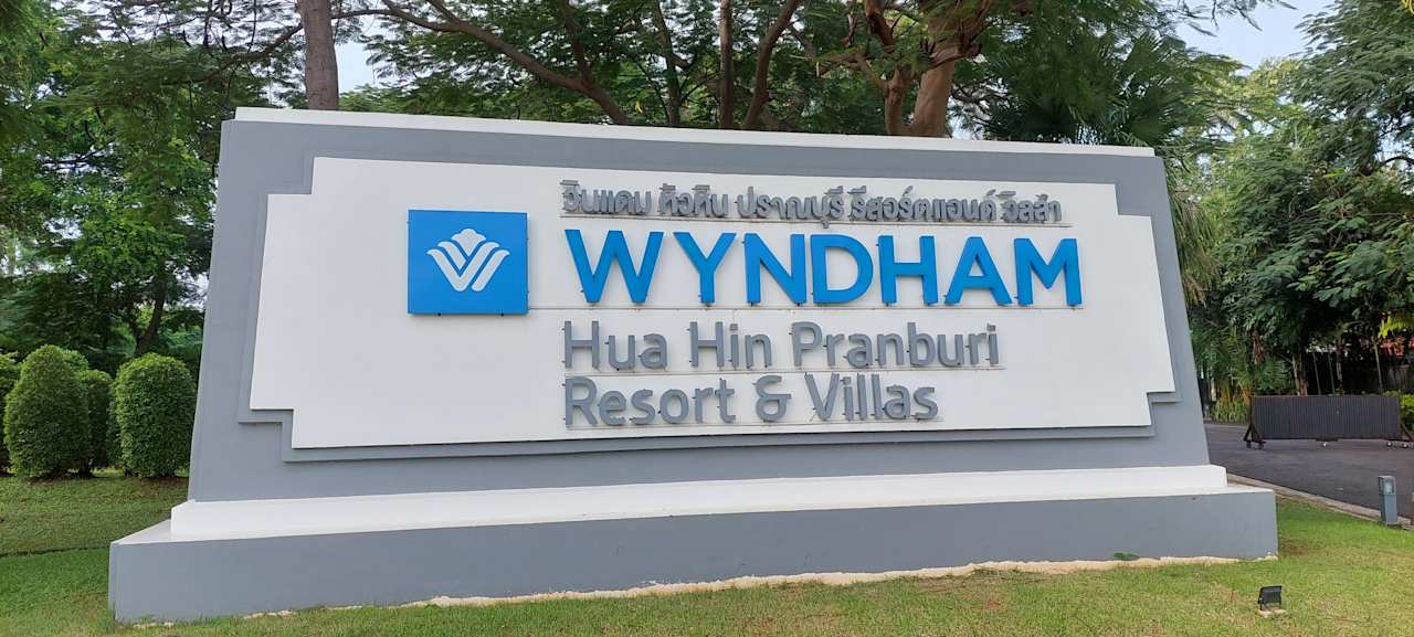 Außenansicht Wyndham Hua Hin Pranburi Resort & Villas