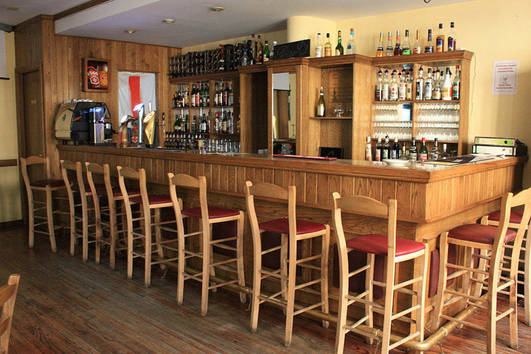 LeRoy Cafe and Bar Hotel Plevna