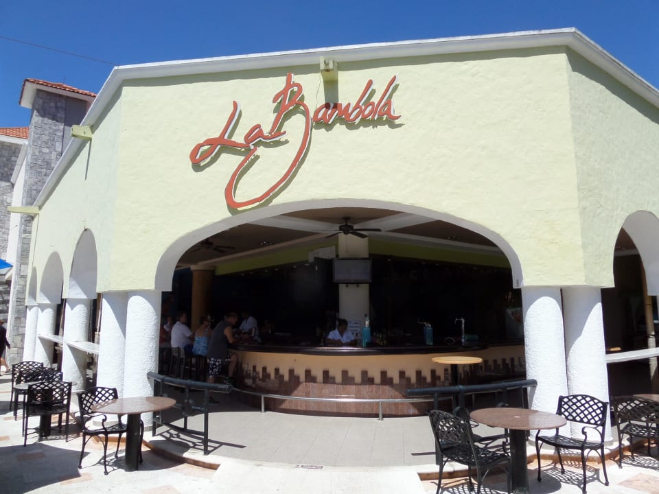 Immer gut besuchte Bar Sandos Playacar Select Club Adults only - All Inclusive