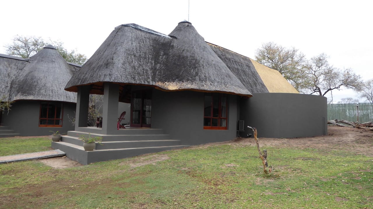 Bungalow Hotel Arathusa Safari Lodge