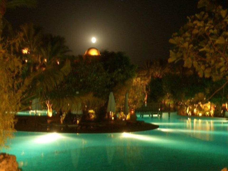 Full moon in Makadi Makadi Palace