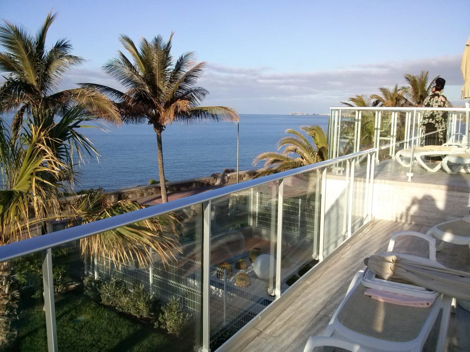 Aussicht Sonnenterrasse auf das Meer Hotel Riu Gran Canaria