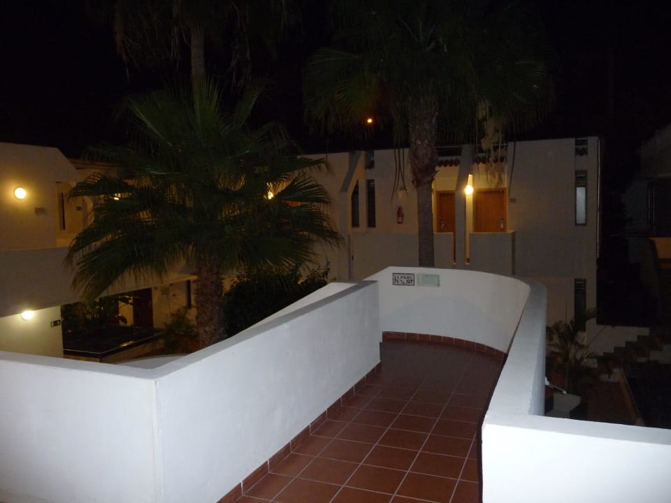 Bei Nacht allsun Hotel Los Hibiscos