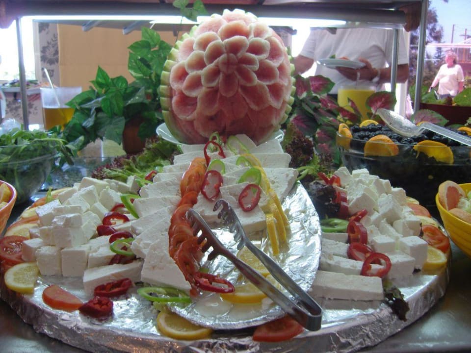 Schnitzerei in der Melone und Schafskäse Side Alegria Hotel & Spa - Adults only +16