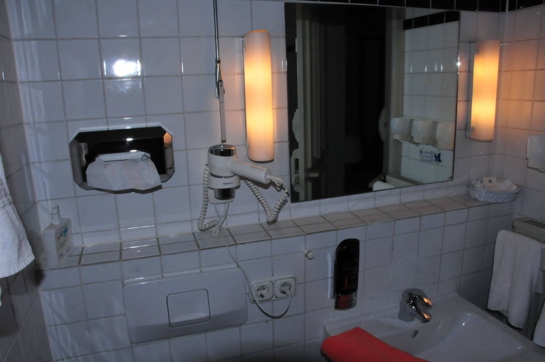 Bad Hotel Weisses Roß, Garni